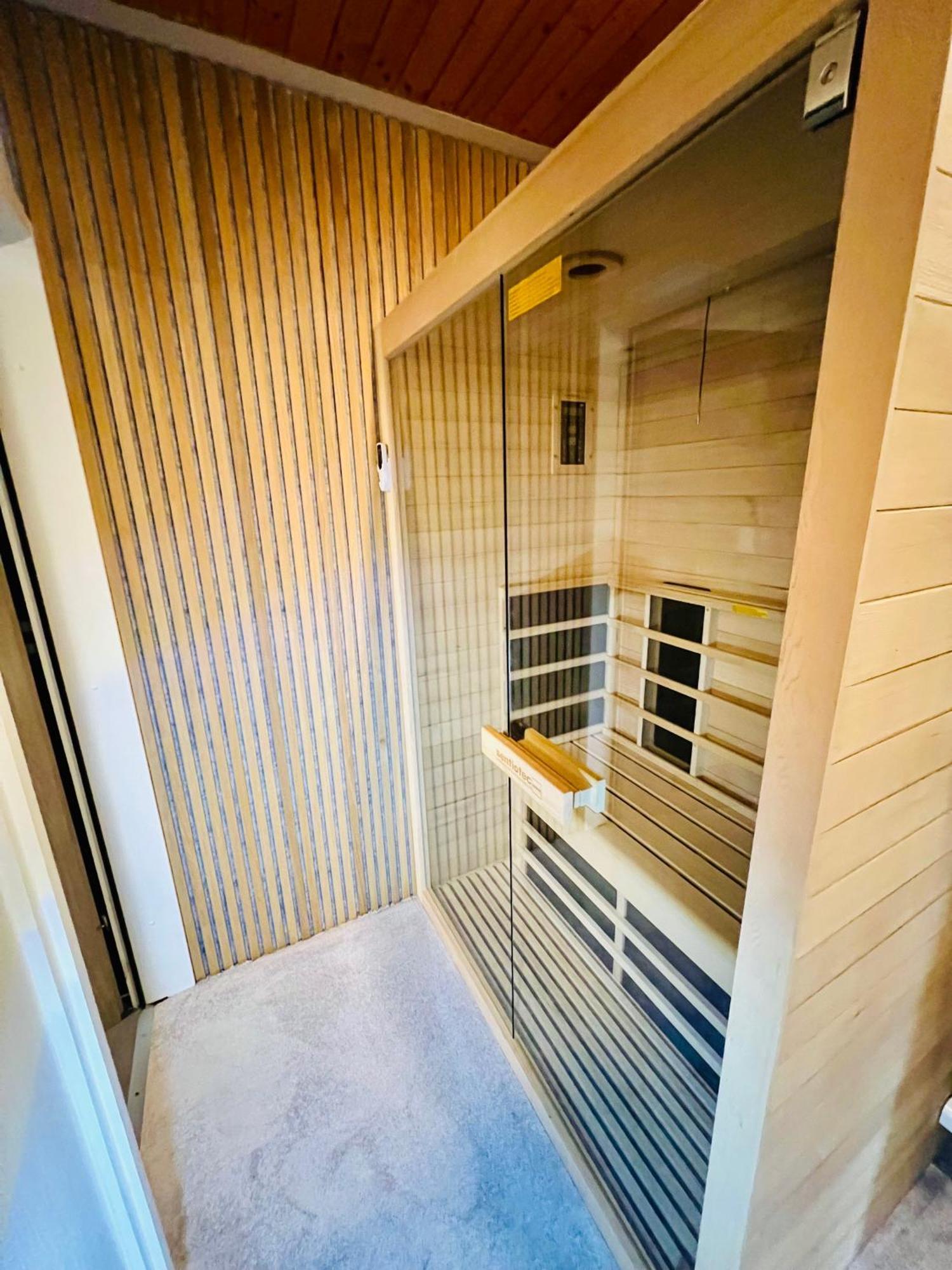 Mitten Im Schwarzwald Mit Infrarot-Sauna Und Garagenparkplatz Шенвальд Екстер'єр фото